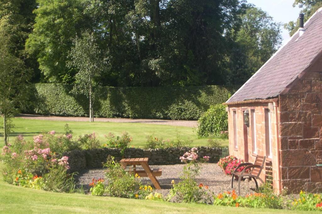 Harleyburn Cottages - Stables And Saddlery Melrose Dış mekan fotoğraf