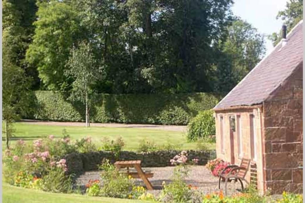 Harleyburn Cottages - Stables And Saddlery Melrose Dış mekan fotoğraf